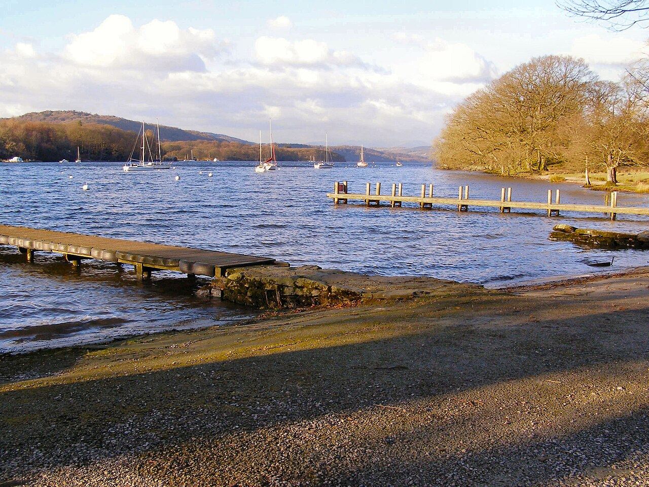 Fell Foot lakeshore, Newby Bridge, Windermere
