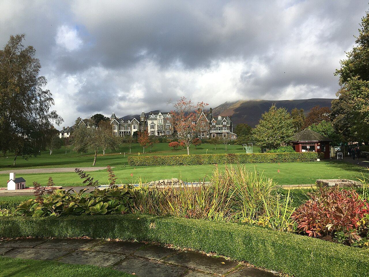 Hope Park (crazy golf, pitch and putt, remote control boats), Keswick